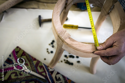 Craftman-Handmade-carpenter-upholsterer