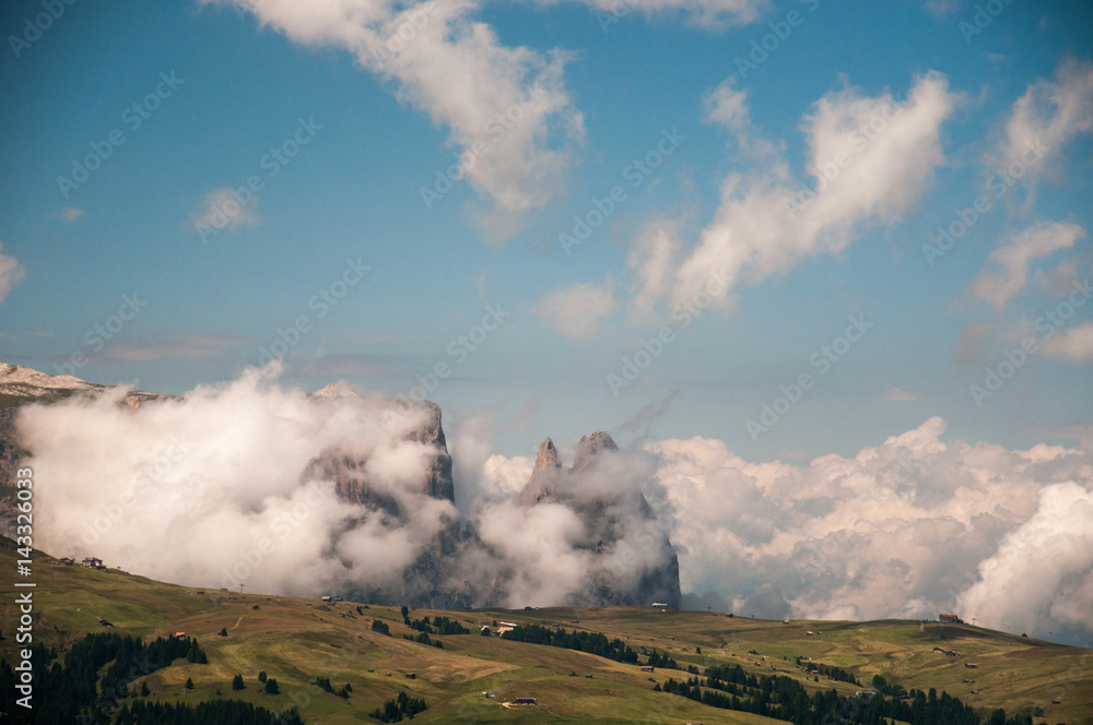 Wolken am  Schlern