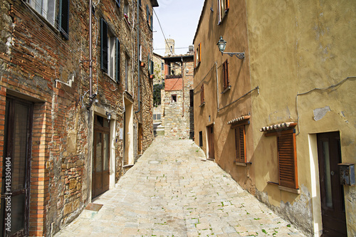 Bild auf Leinwand beautiful old stone street in italy