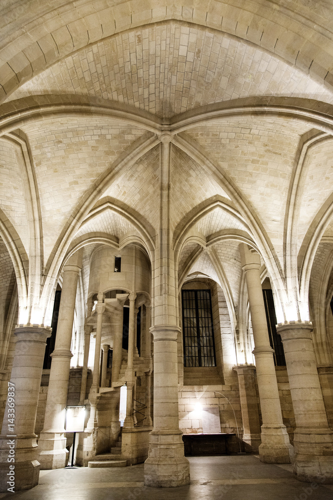 voute de pierres de la conciergerie