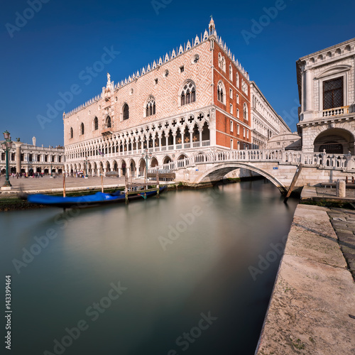 Doge's Palace and Bridge of Sighes in Venice, Italy © anshar73