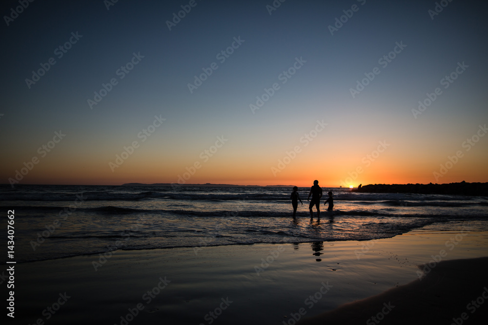 Sonnenuntergang am Strand von Kalifornien
