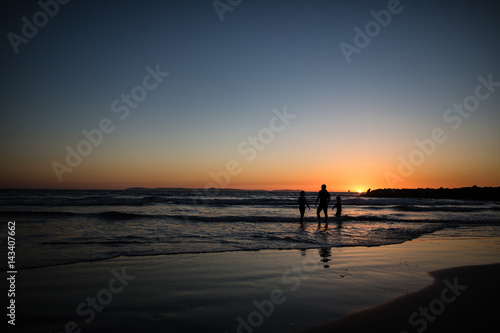Fototapeta Naklejka Na Ścianę i Meble -  Sonnenuntergang am Strand von Kalifornien