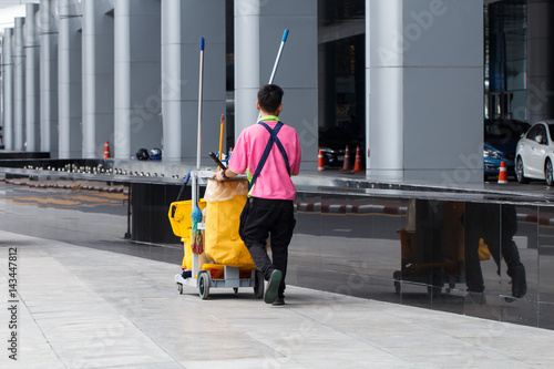 Worker service cleaning with janitorial