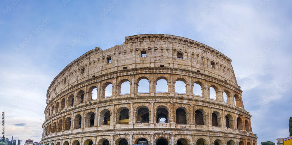 Fototapeta premium Wielkie Koloseum Rzymskie, Koloseum w Rzymie