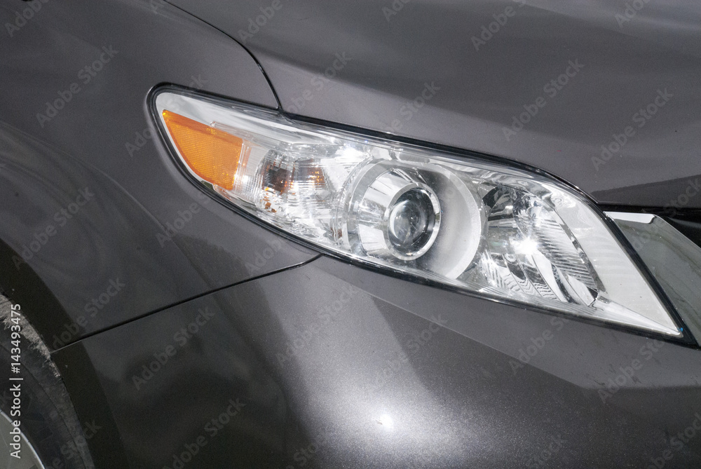Grey Mini Van Headlight