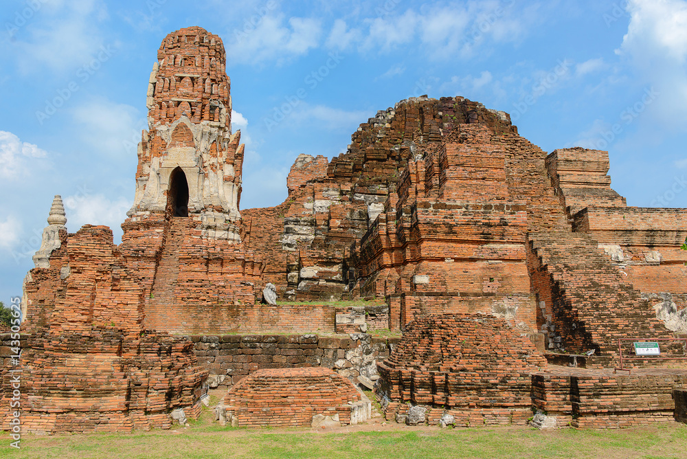 Wat Mahathat temple at Ayutthaya Historical Park, Thailand