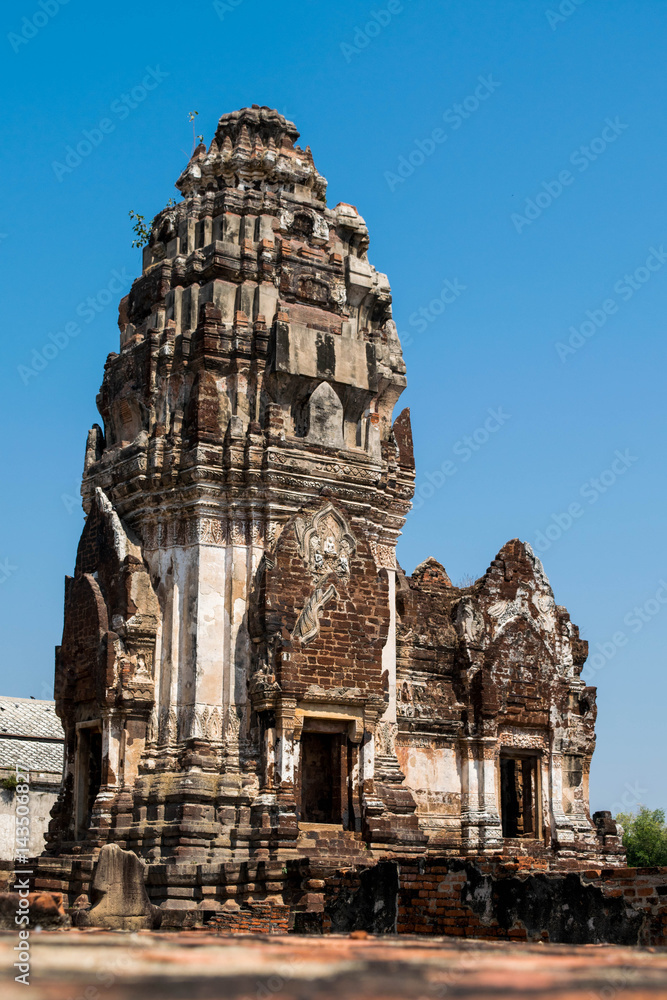 Main stupa in Wat Phra Sri Rattana Mahathat