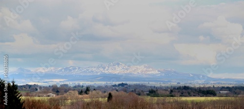 Wallpaper Mural Paysage sur l'Auvergne. Torontodigital.ca