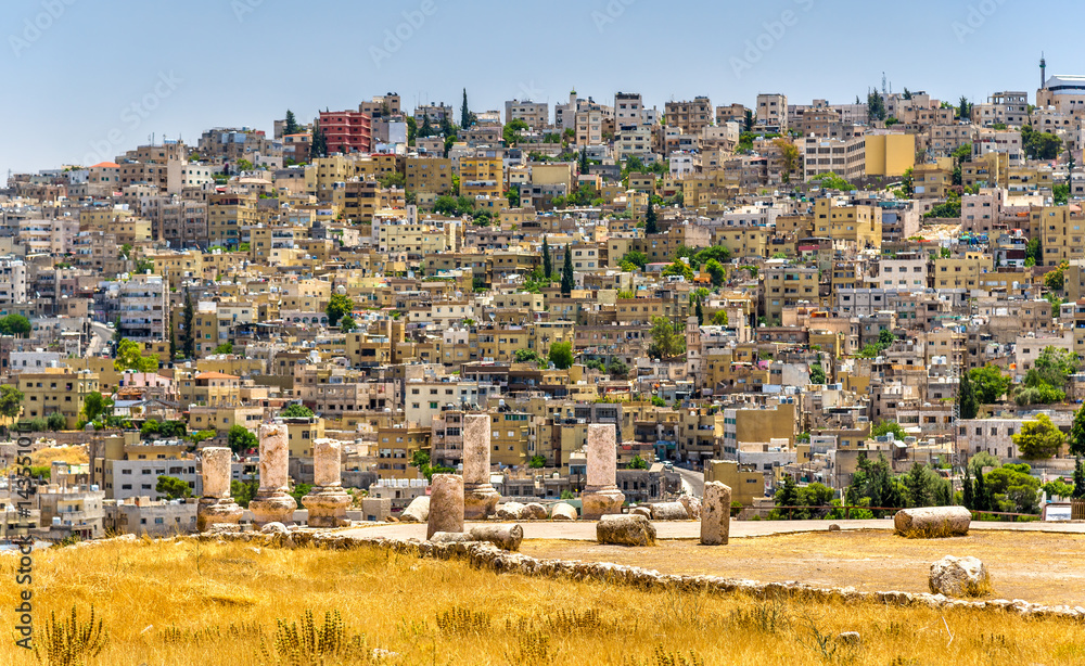 Obraz premium Cityscape of Amman downtown from the Citadel