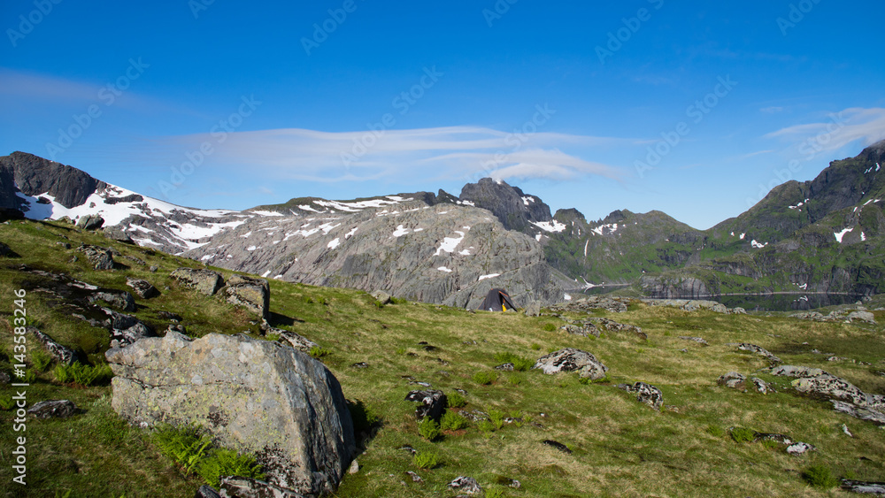Bivouac sur le Munkebu Bivouac sur le Munkebu