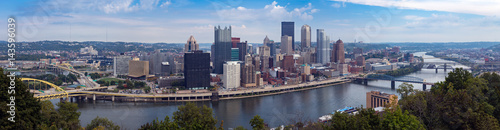 Pittsburgh's skyline from Mount Washington © catuncia