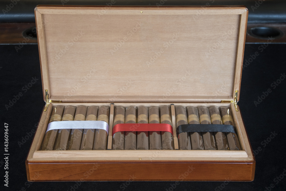cigars in a humidor humidifier cigars in a humidor humidifier