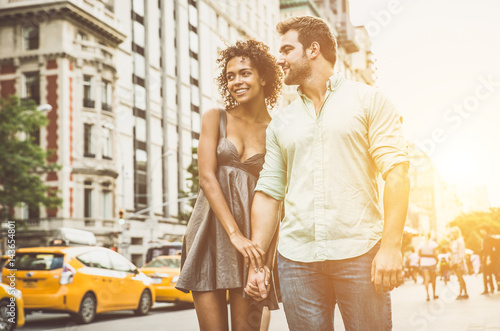 Photography Happy couple walking in New york city