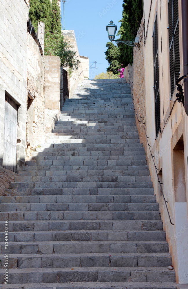 steile Treppe in Arta