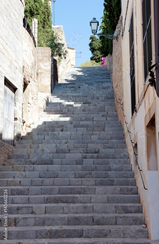 Fototapeta Naklejka Na Ścianę i Meble -  steile Treppe in Arta