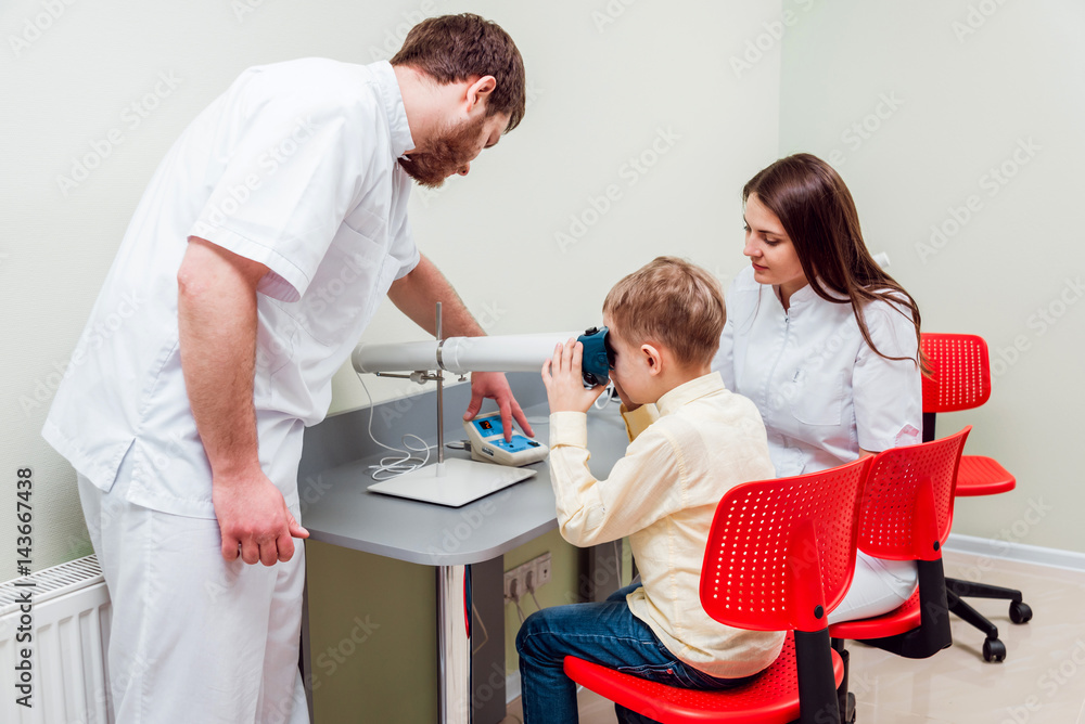 Orthoptics. Pleoptics. Doctor explains how to use ophthalmic equipment. Eye training. Vision rehabilitation. Orthoptics. Pleoptics. Doctor explains how to use ophthalmic equipment. Eye training. Vision rehabilitation.
