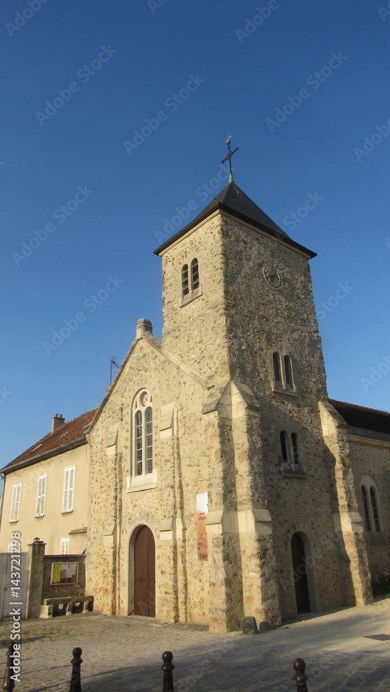 Place de l'église, Les Loges en Josas