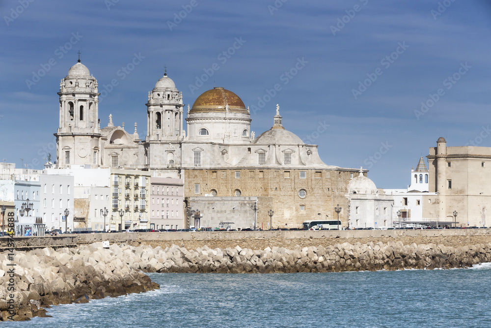 Panoramic view of the city on March, bordered by the Mediterranean sea and its Cathedral, called Catedral Nueva by locals, in the background