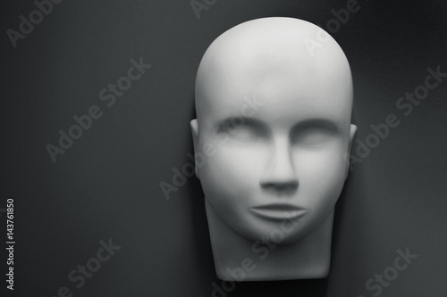 empty human mannequin head
