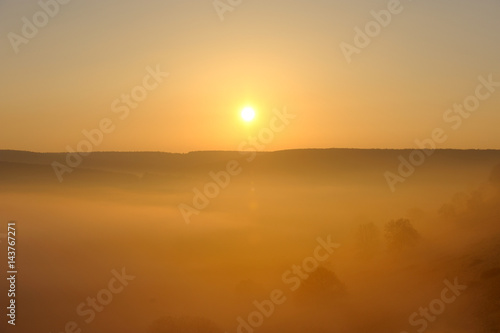 Nebelstimmung bei Sonnenaufgang