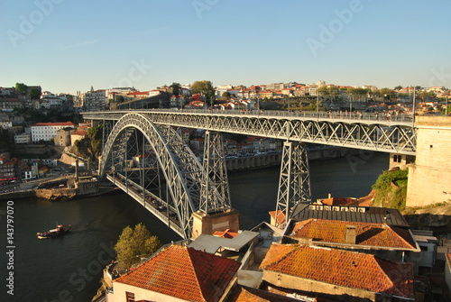 Ponte do Metro, Ponte de Dom Luís no Porto, Portugal, cidade invicta © ajcsm