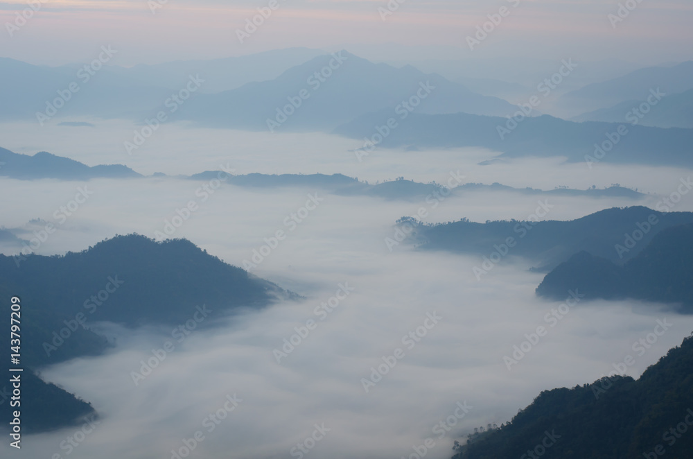 Mountain mist In the morning. During the cold weather.