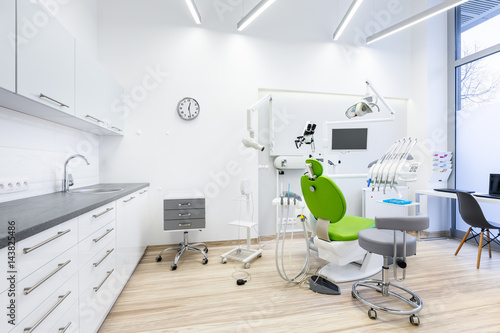 Fototapeta Naklejka Na Ścianę i Meble -  Clinic interior with dental unit