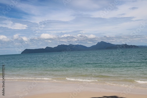 Fototapeta Naklejka Na Ścianę i Meble -  View of beach at langkawi (Malaysia)