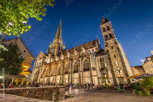 Obraz na płótnie Historic town of Autun with St. Lazare Cathedral at night, Burgundy, France w salonie