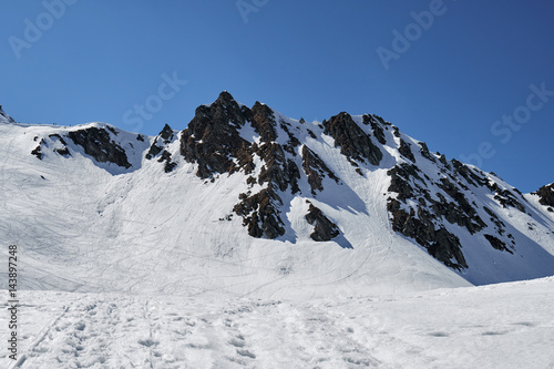 Wallpaper Mural Mountains in the spring Torontodigital.ca
