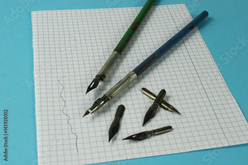 Wallpaper Mural Vintage ink pen Torontodigital.ca