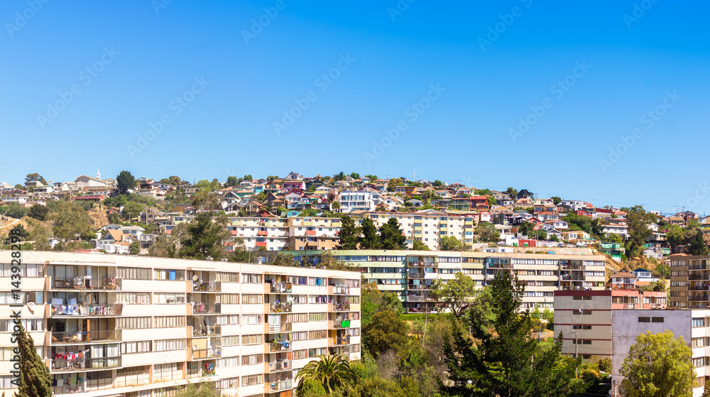 Fototapeta premium Residential area in Vina del Mar, Chile