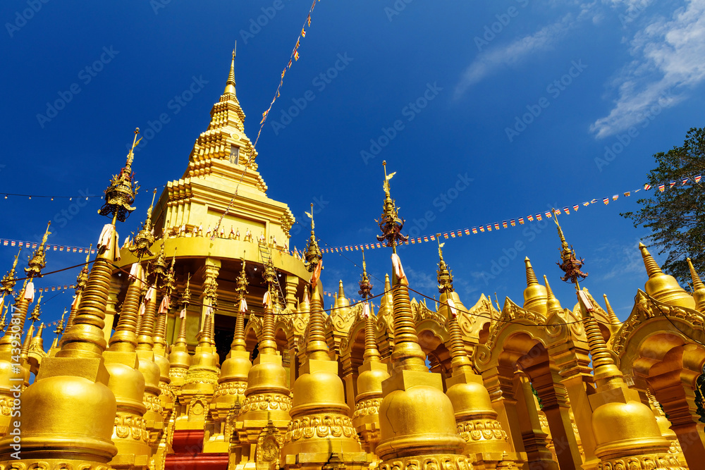 Fototapeta premium Wat Pa Sawang Bun in Saraburi