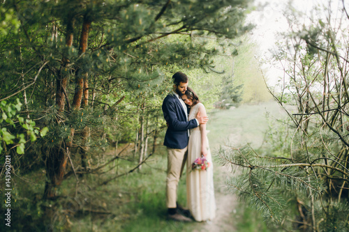 Fotografie Wedding couple in the forest