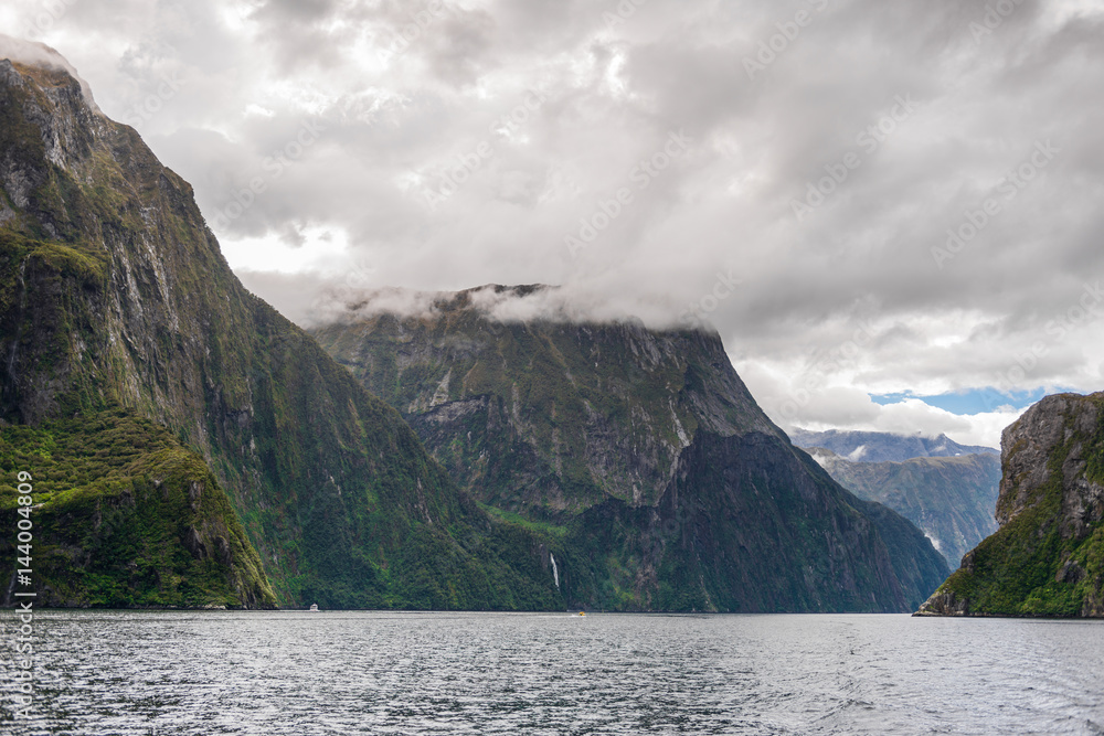 Milford sound, New Zealand Milford sound, New Zealand