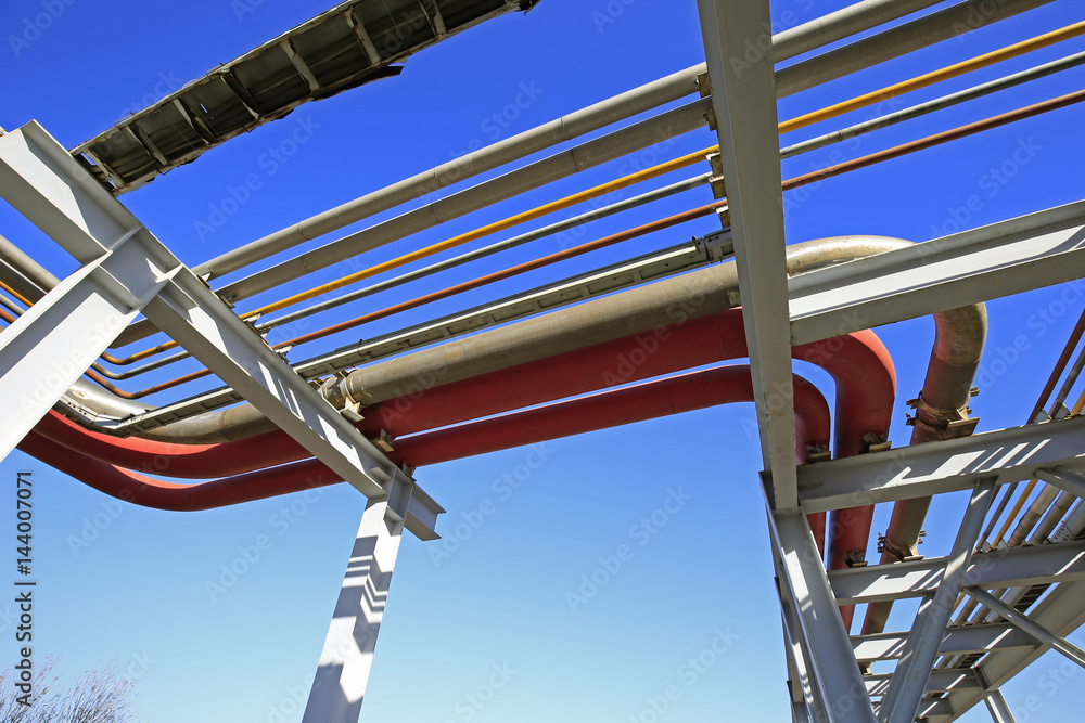  pipeline, the oil industry equipment