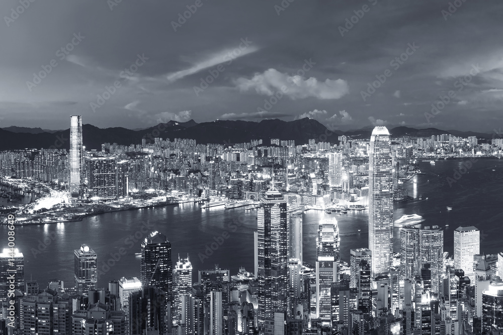 Obraz premium Panorama of Victoria Harbor of Hong Kong city at dusk