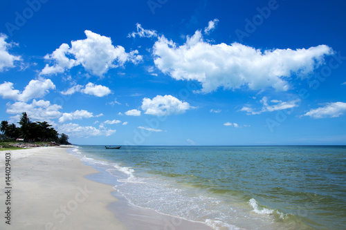 Quiet blue sea and cloud.