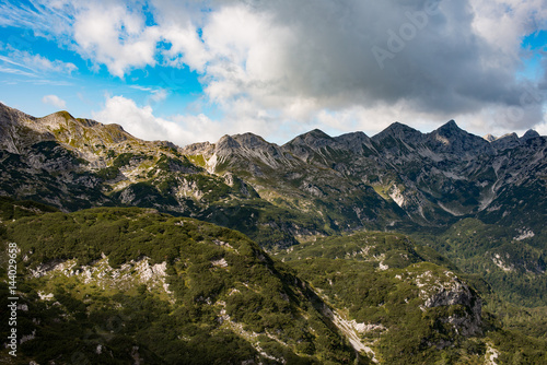 Landscape of magnificent mountain range © Laszlo