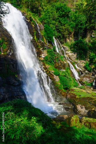 Fototapeta Naklejka Na Ścianę i Meble -  Waterfall in the green tropical forest.