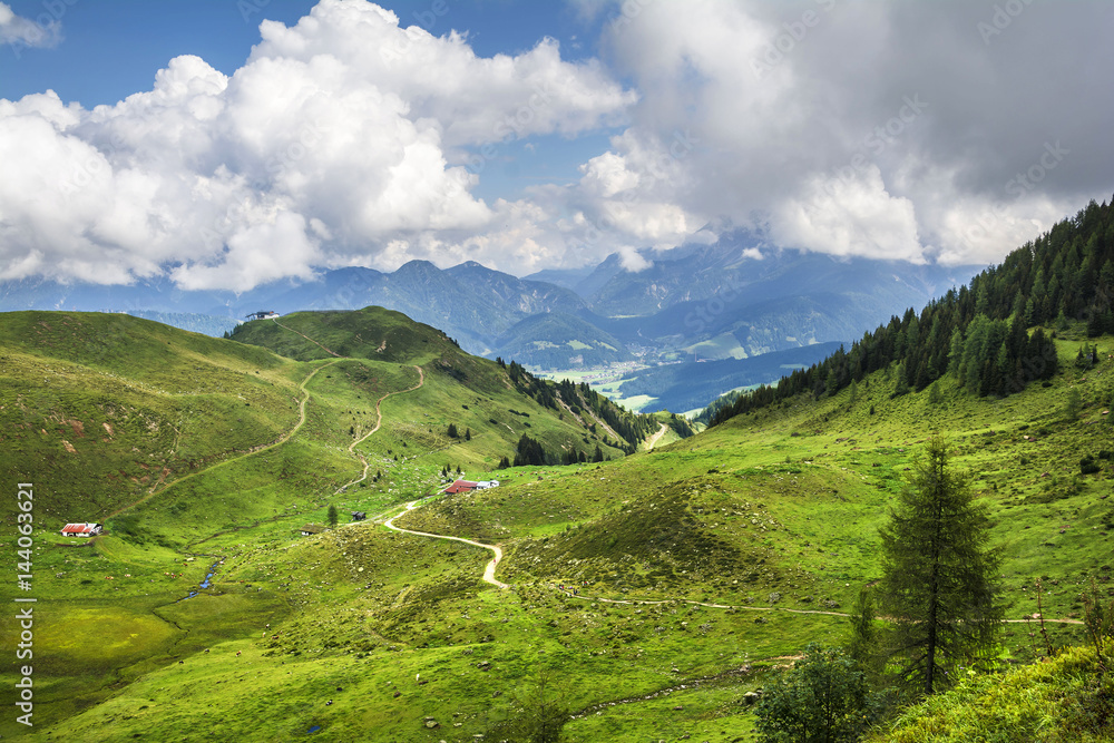 Fototapeta premium Amazing landscape on the trail leads on Wildseelodersee Lake in Tirolean Alps, Austria