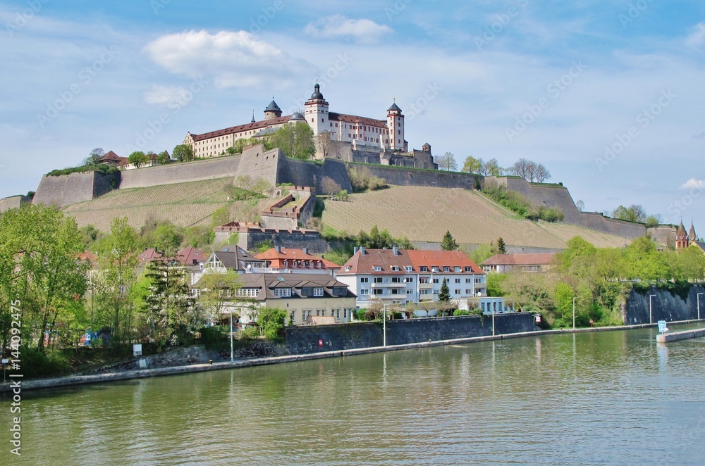 Würzburg, Festung Marienberg, von Süden, Main