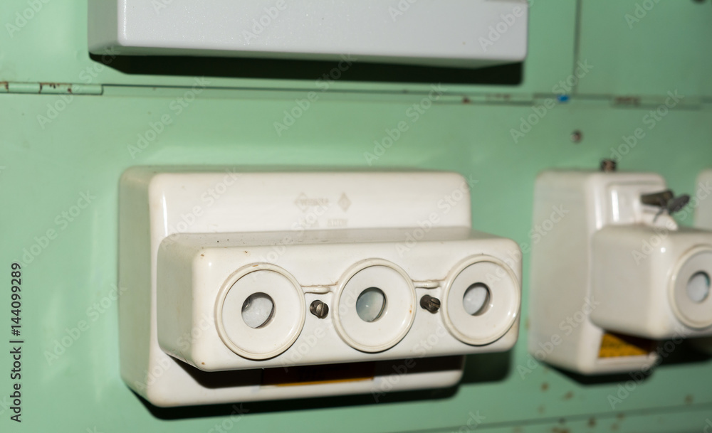 Fototapeta premium Sicherungen auf elektroboard