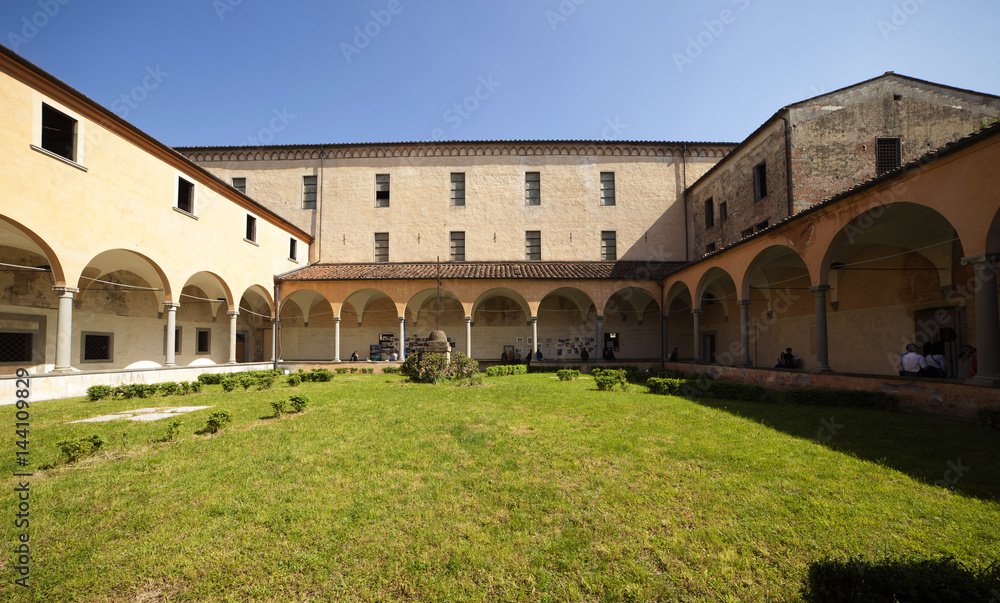 Italia,Toscana, Pistoia, chiesa di San Lorenzo, il chiostro.