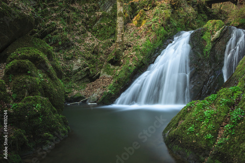 Wasserfall im Grünen 2