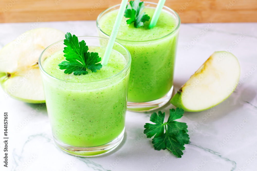 Blended green smoothie Blended green smoothie