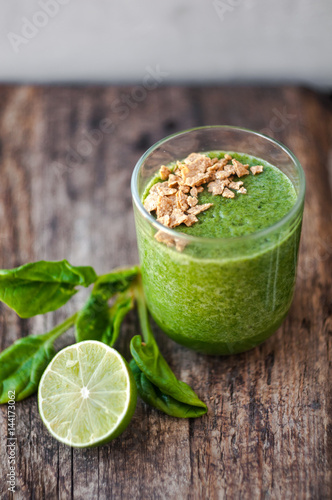 Green smoothie with lime and spinach