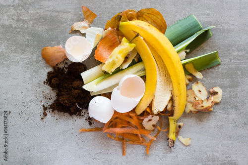 Organic waste to make compost