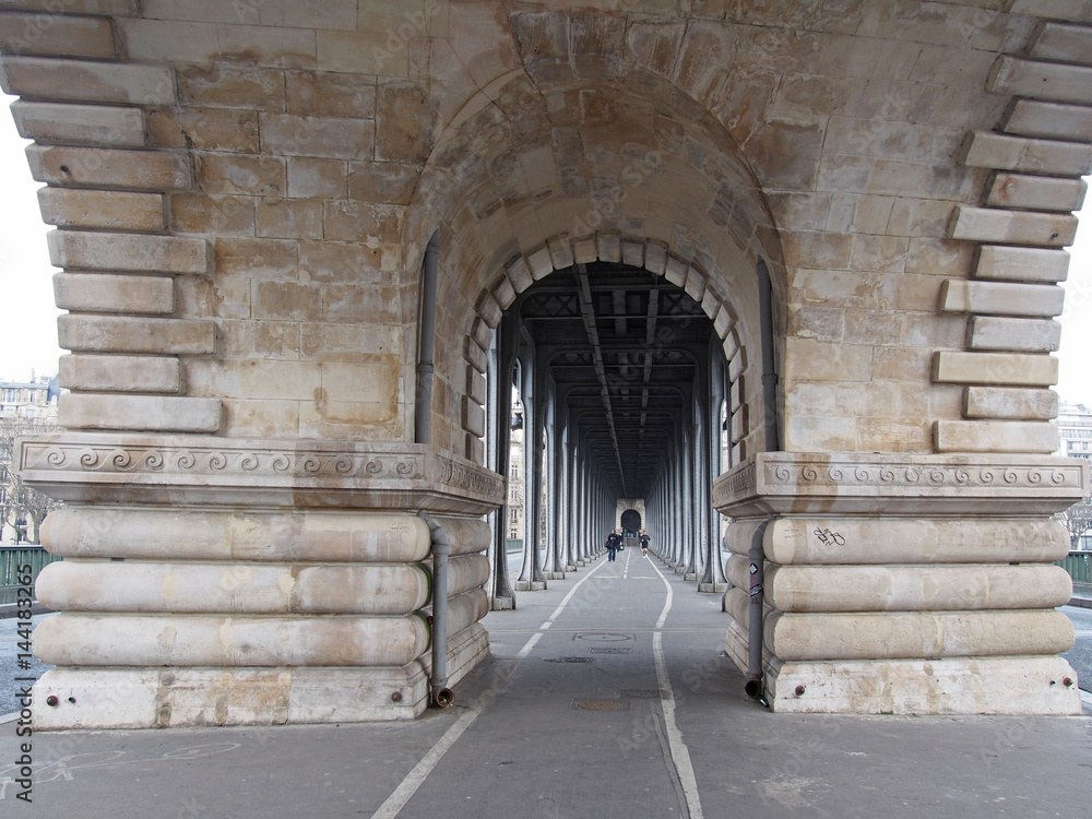 Pont de Bir-Hakeim - Paris